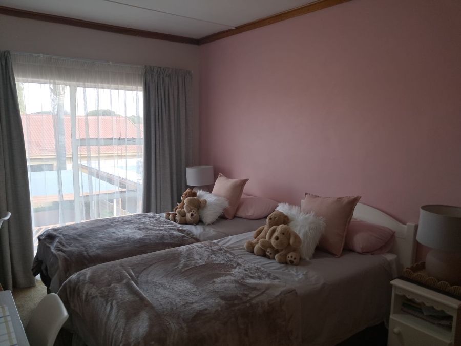 3 Bedroom Property for Sale in Flamingo Park Free State